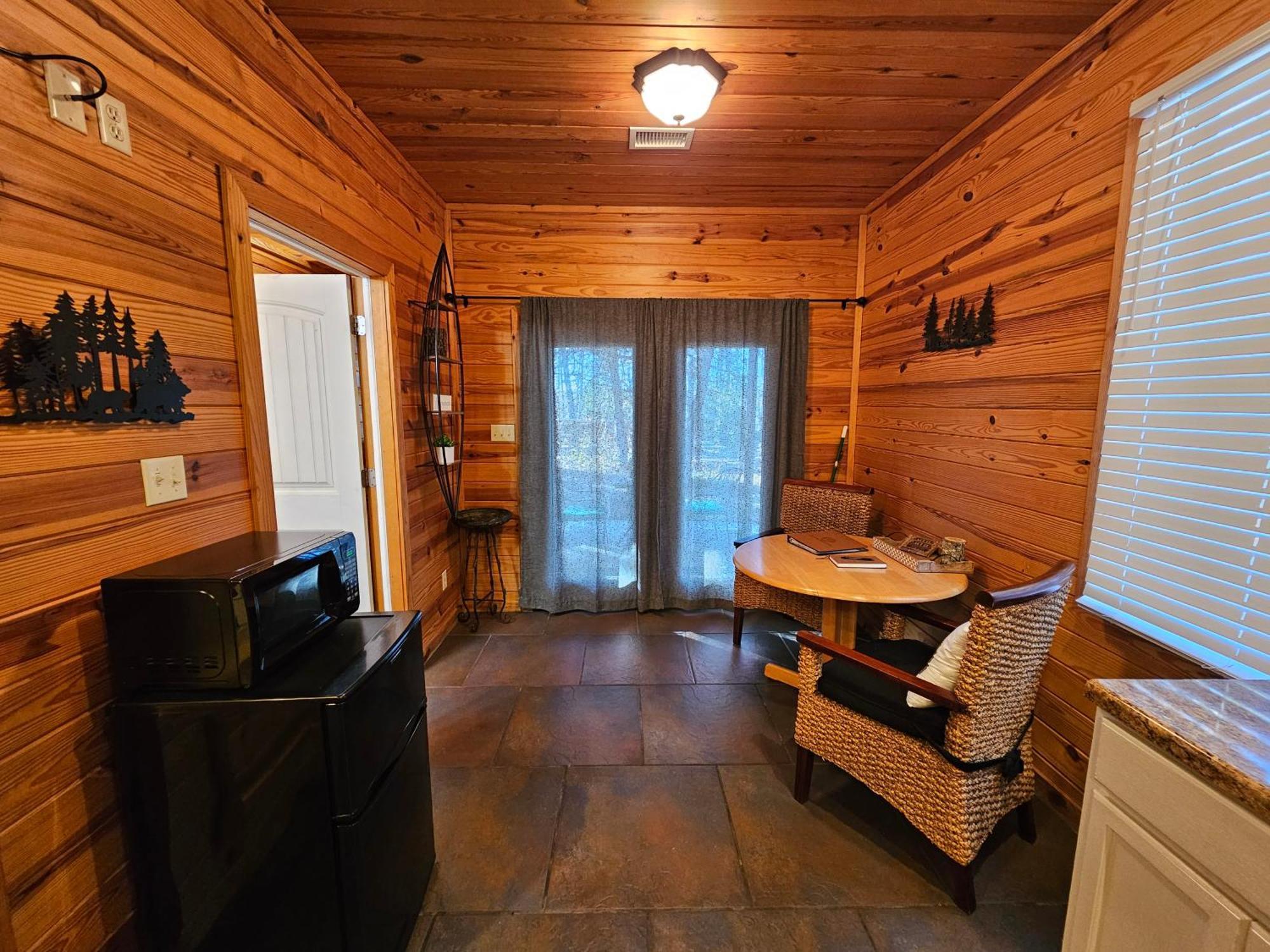 5 Min To Beaver Lake-King Bed-Fire Pit-Jetted Tub #1 Eureka Springs Bagian luar foto