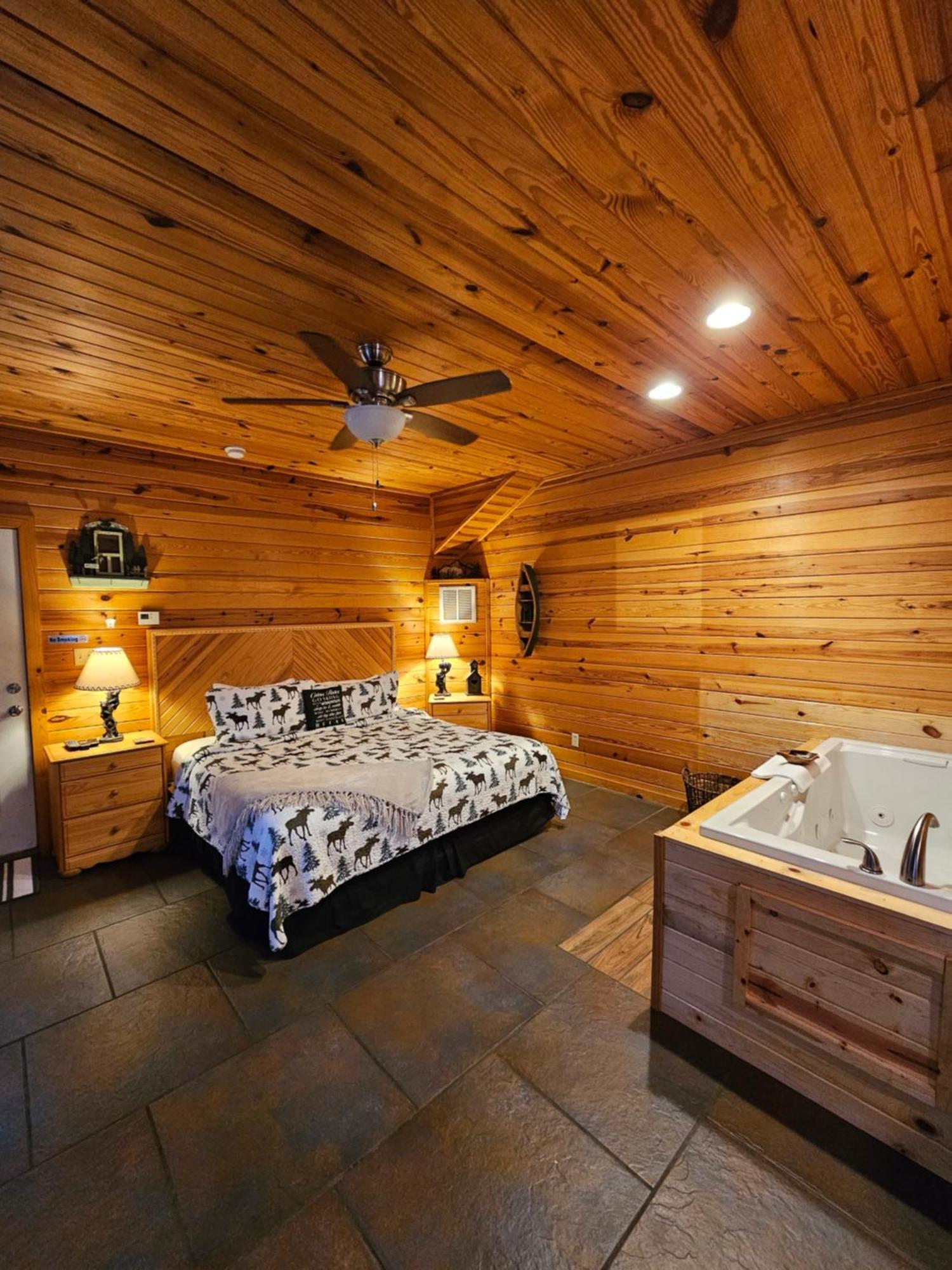 5 Min To Beaver Lake-King Bed-Fire Pit-Jetted Tub #1 Eureka Springs Bagian luar foto